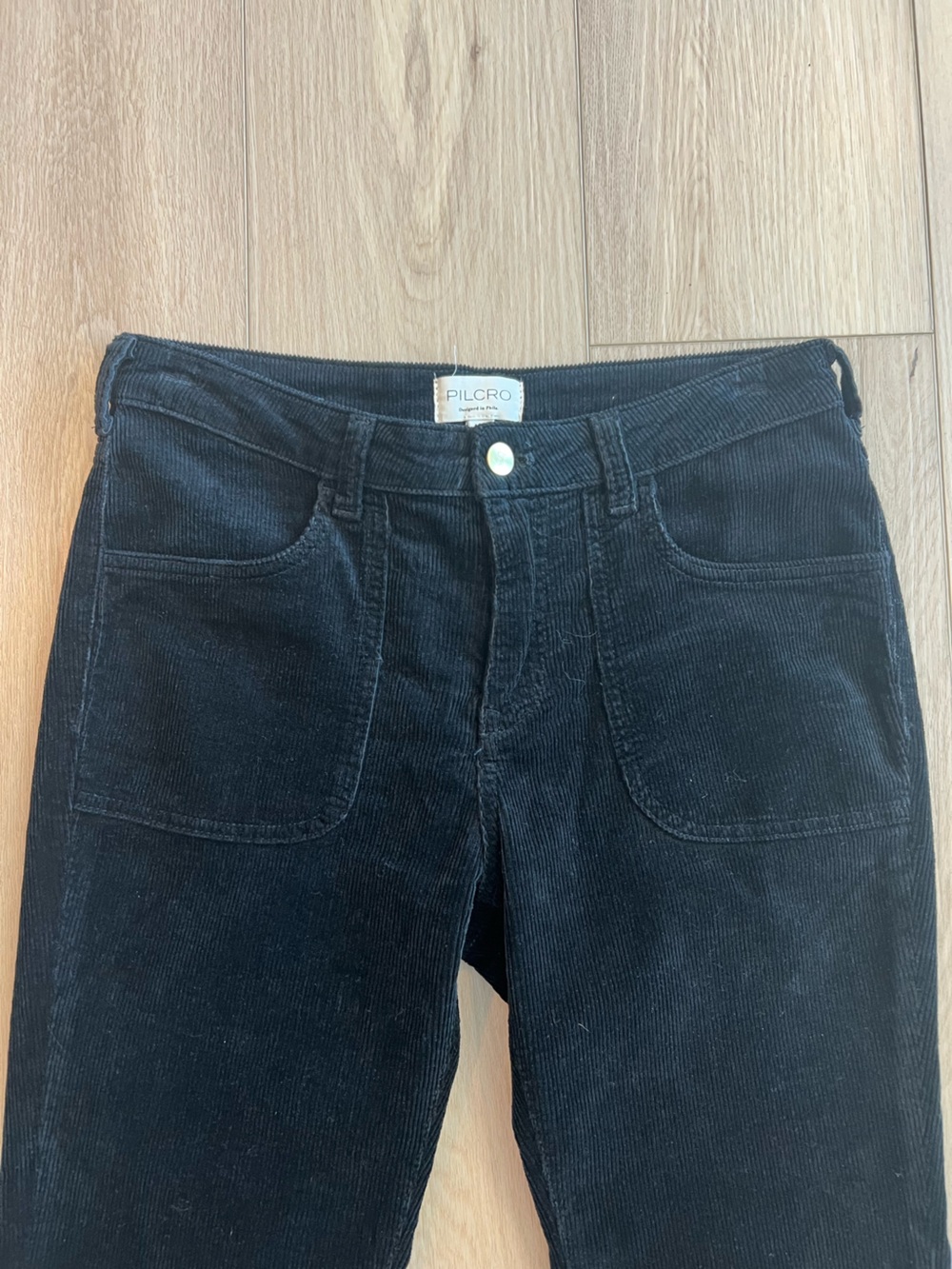 Pilcro Black Boot Cut Corduroy. Size 28 - Picture 4 of 8